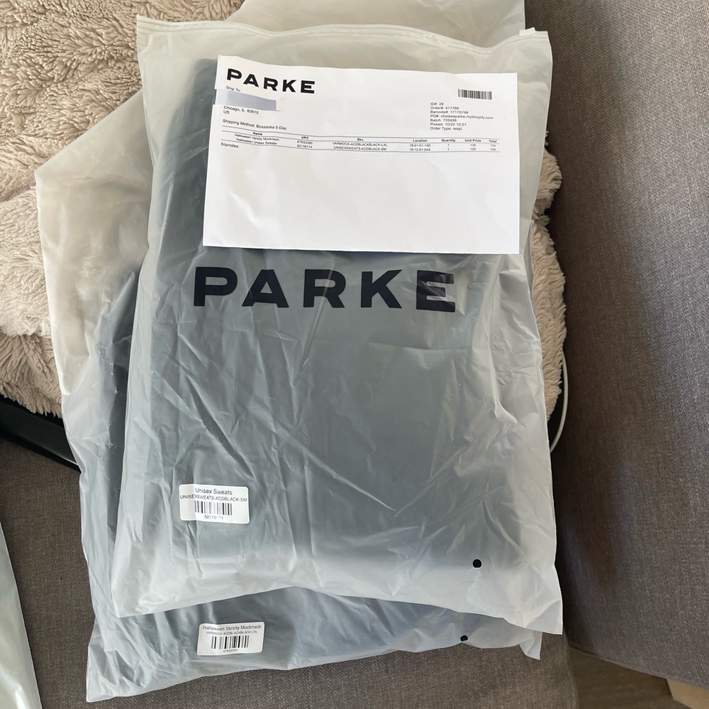 Parke Halloween 2025 Set Sweatshirt L/XL Sweatpants S/M NWT – Rare Sold Out - Picture 8 of 8